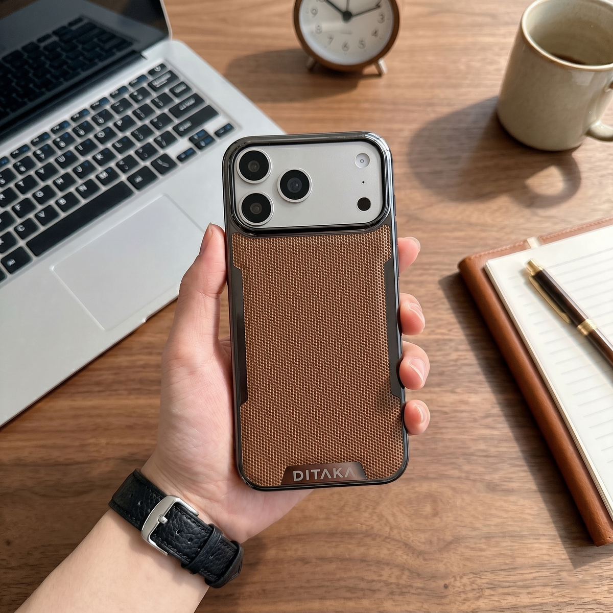 Golden Tactical Carbon Edition - Phone Case For iPhone 18 Pro